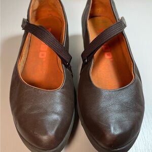 Tsubo Leather Mary Jane Wedge Shoes Brown Comfort Slip On Women’s US 7